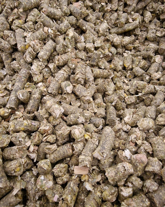 MyPellis Maiscobs – strukturreiche Futtercobs aus Mais, natürliche Energiequelle für Tiere mit hohem Bedarf