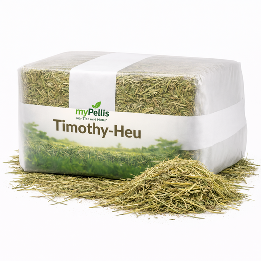 Timothy-Heu für Pferde in transparenter Verpackung mit myPellis Logo und Heu im Vordergrund